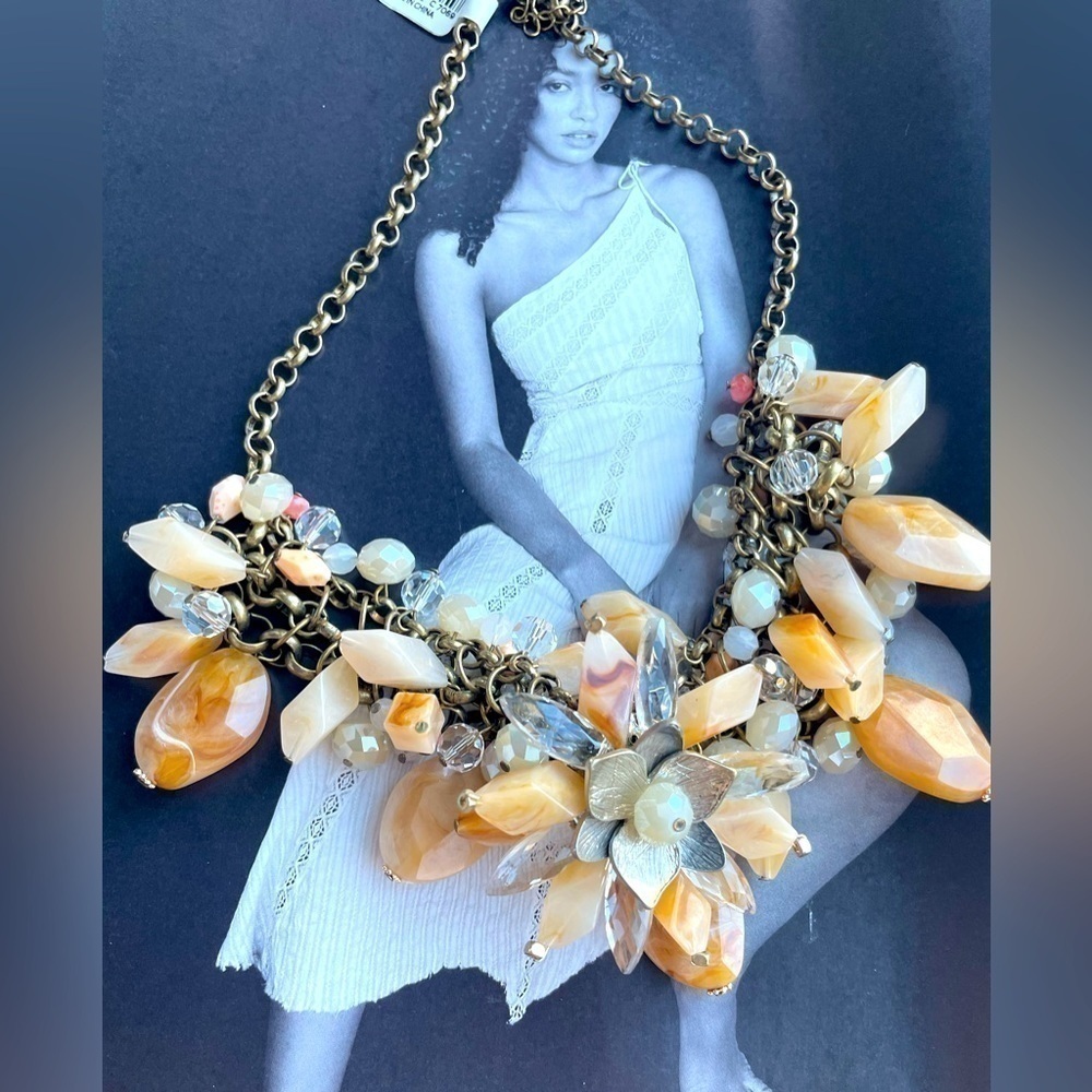 New- LOFT  statement necklace